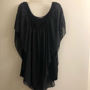Woman’s XL black.top